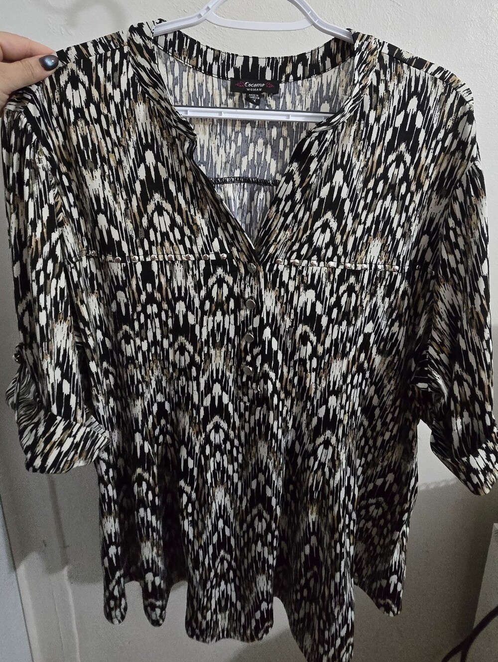 Cocomo Black White and Tan Printed V-Neck Tunic Top